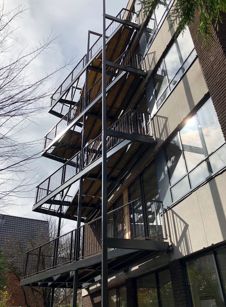 AfbeeldingBalkons Koningslaan 39 te Amsterdam