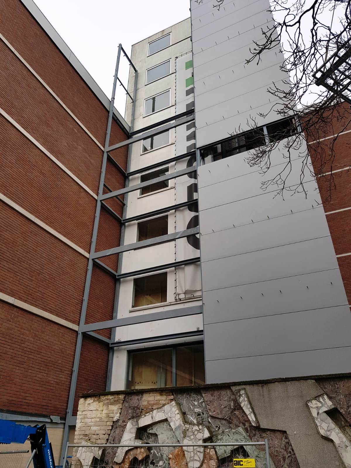 AfbeeldingLiftschacht Kooimeerflat te Alkmaar