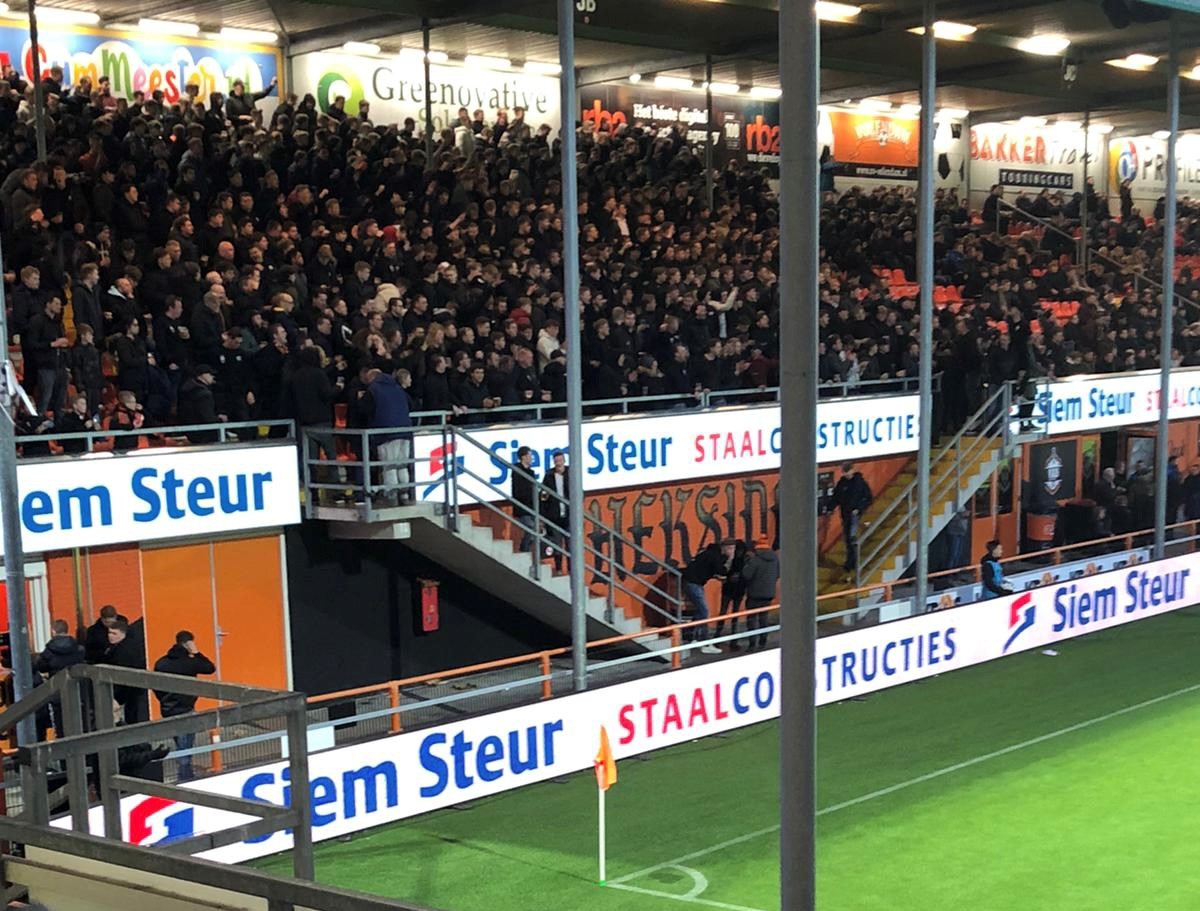 AfbeeldingOphangconstructie Ledboarding FC Volendam Stadion